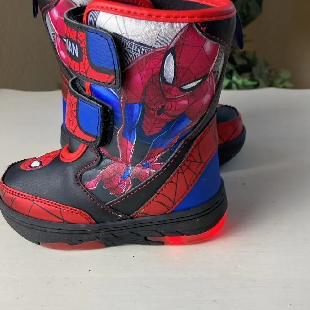 COPY - 🕷️-Man Marvel Spider-Man  Boy’s Light Up Snowboots Size 7